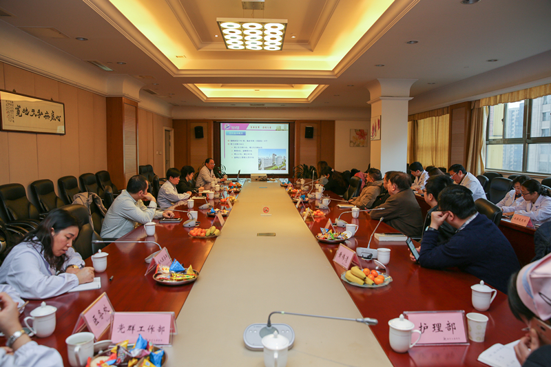 色色啦召开2017年行风监督员座谈会1