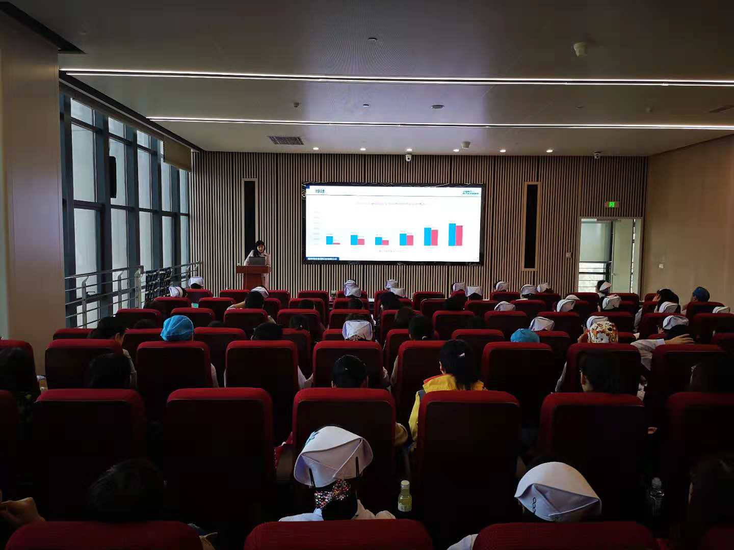 “护理单元提升患者满意度”专题讲座