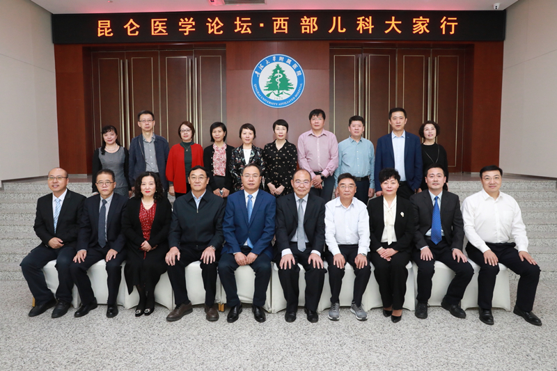 图3大合影_副本.jpg 图3大合影_副本.jpg