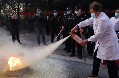 灭火器2.jpg 灭火器2.jpg