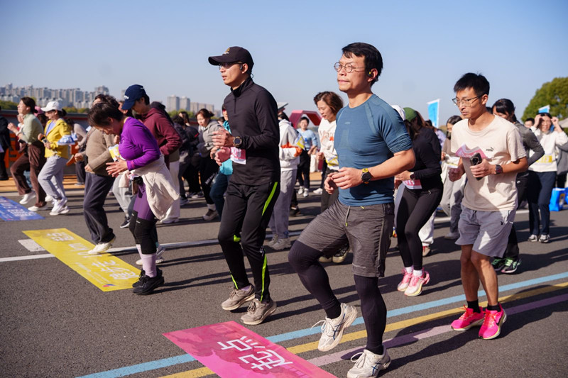 准备活动2_副本.jpg 准备活动2_副本.jpg